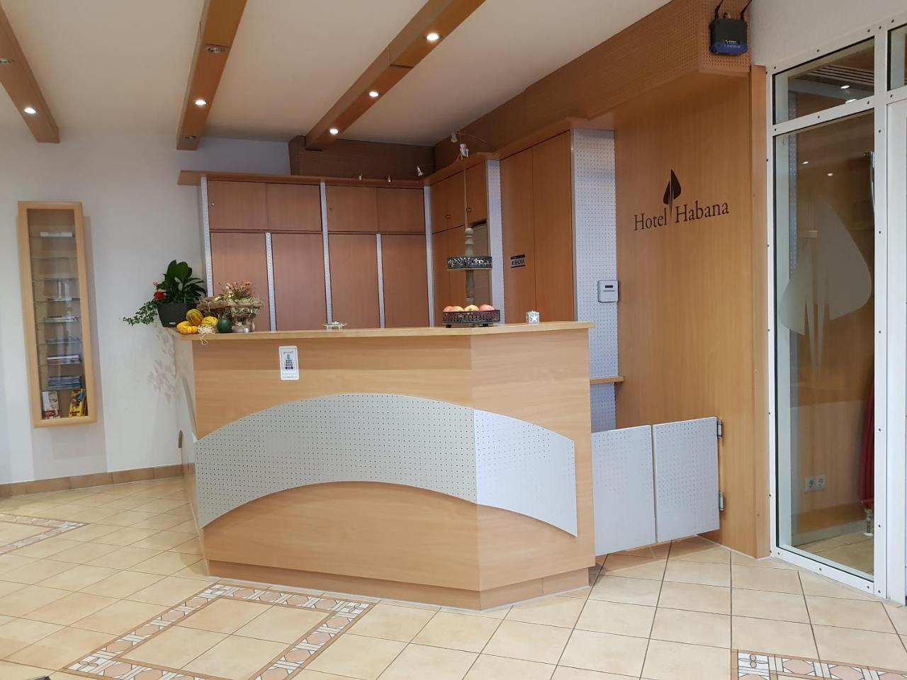 Hotel Habana Aalen Dış mekan fotoğraf