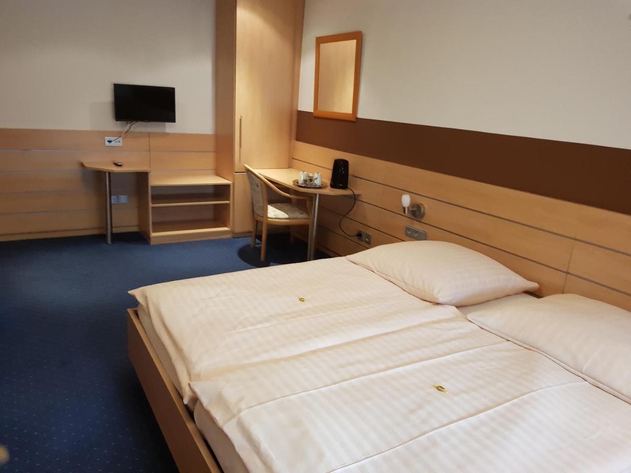 Hotel Habana Aalen Dış mekan fotoğraf