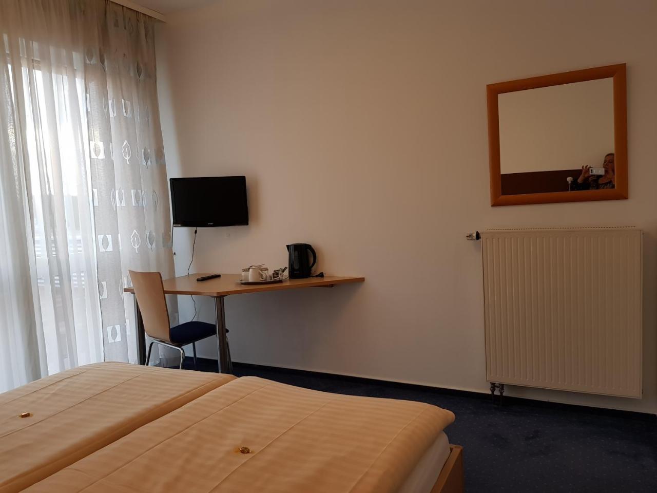 Hotel Habana Aalen Dış mekan fotoğraf