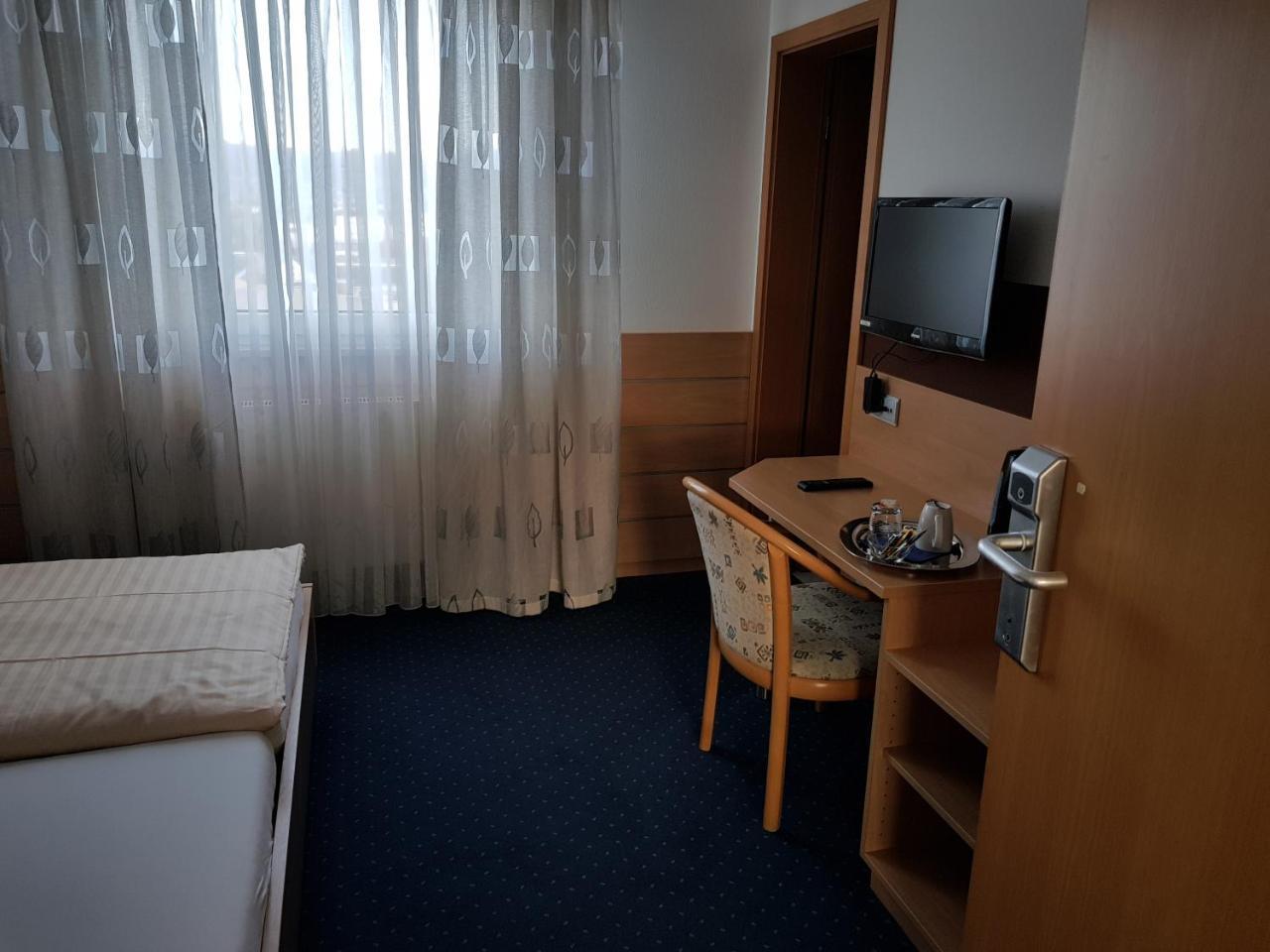 Hotel Habana Aalen Dış mekan fotoğraf