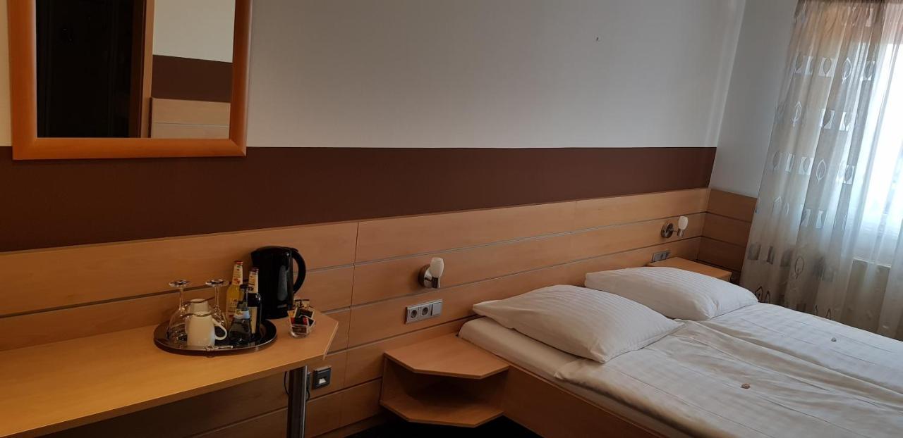 Hotel Habana Aalen Dış mekan fotoğraf