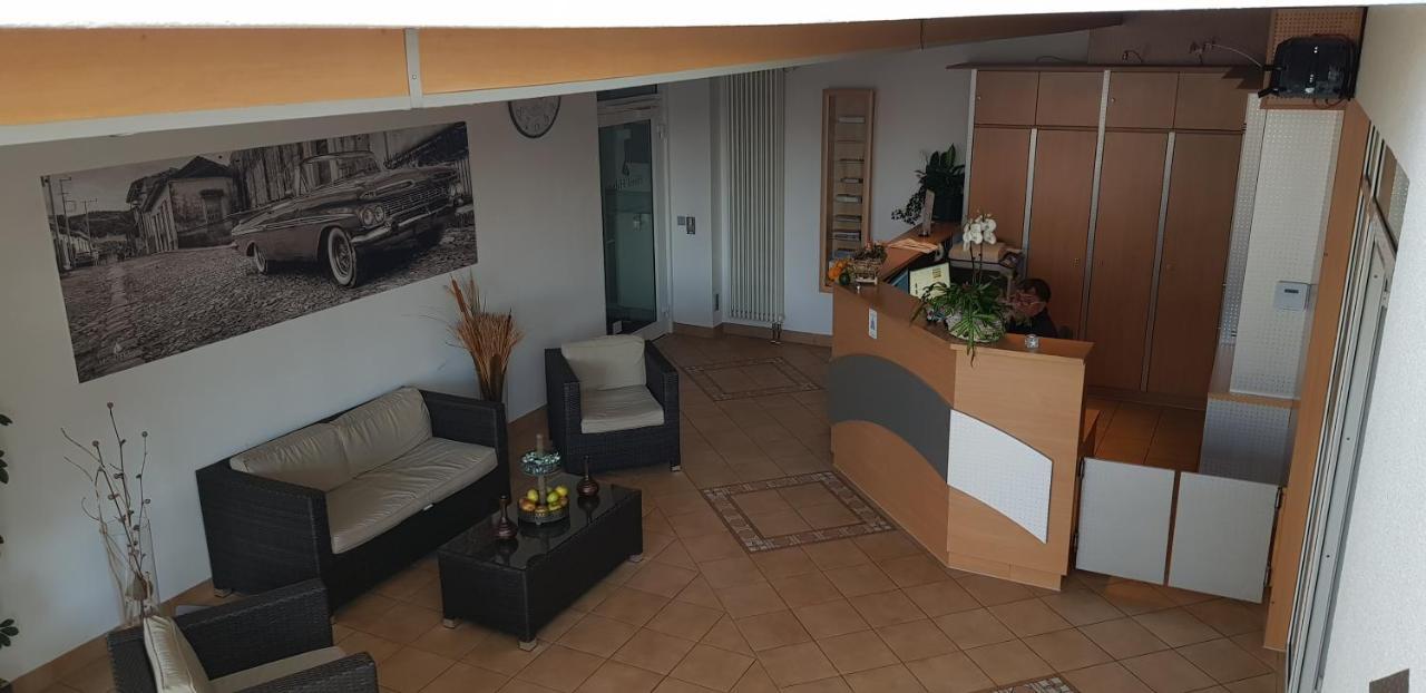 Hotel Habana Aalen Dış mekan fotoğraf