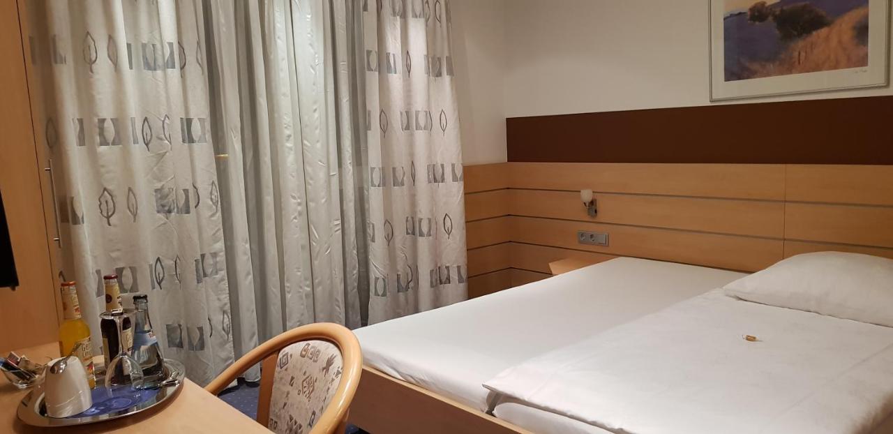 Hotel Habana Aalen Dış mekan fotoğraf