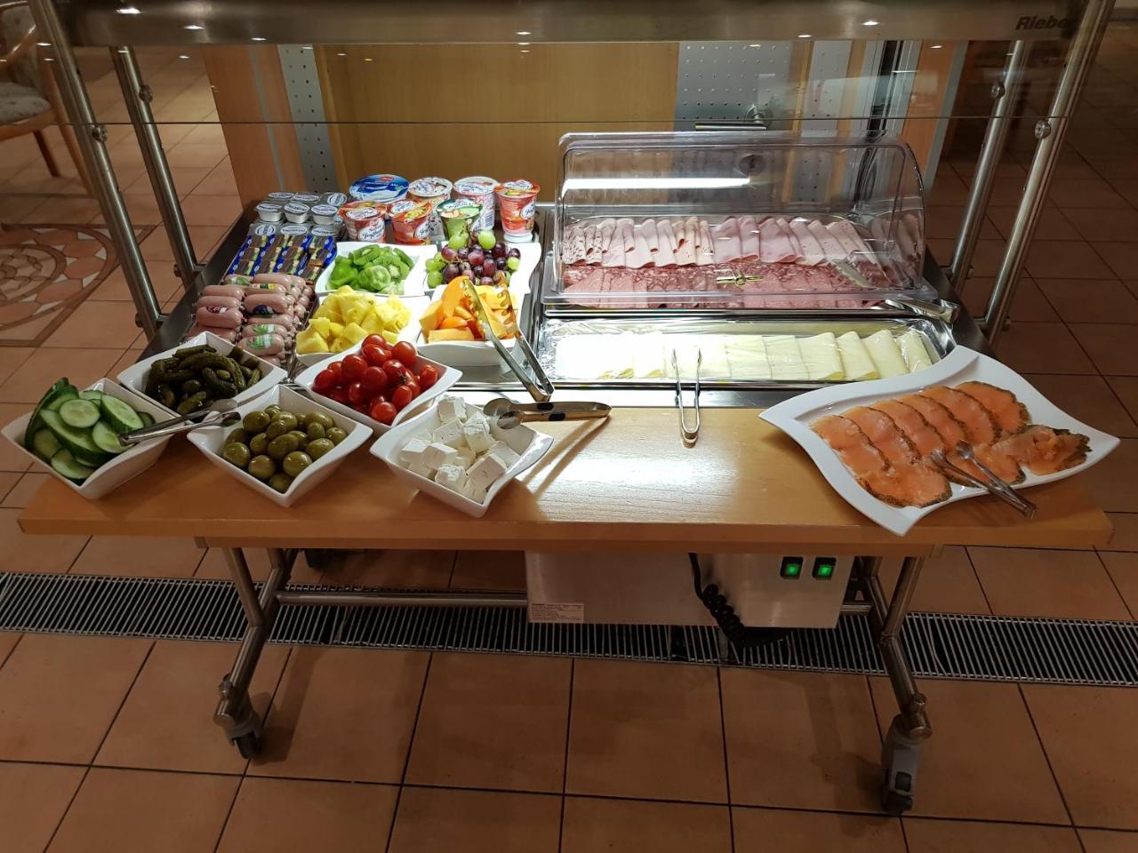 Hotel Habana Aalen Dış mekan fotoğraf